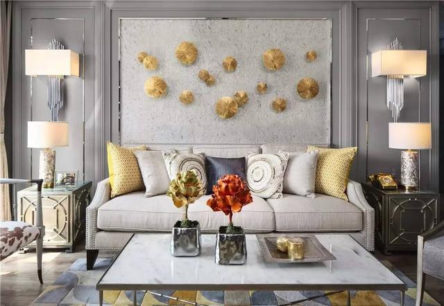 把不銹鋼條嵌到墻上,簡(jiǎn)單點(diǎn)綴好高檔!