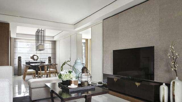 師傅在吊頂上加一圈線條，效果居然這么美